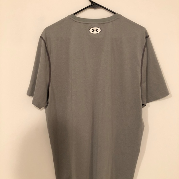 Under Armor Athletic Shirt - Picture 3 of 3